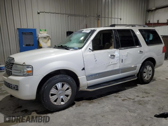 2008 Lincoln Navigator with VIN 5LMFU28598LJ10963, listed as a Copart auction lot 42096015 with 311,457 mi miles and Salvage Title. Bid and sale history available at carsss.com. Image 1.
