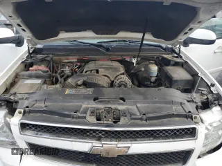 2008 Chevrolet Suburban Commercial with VIN 1GNFC16098R274049, listed as a Copart auction lot 80129264 with 237,623 mi miles and Salvage Title. Bid and sale history available at carsss.com. Image 12.