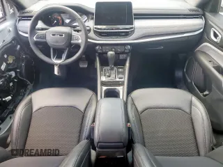 2025 Jeep Compass Latitude with VIN 3C4NJDBN5ST524494, listed as a Copart auction lot 65656135 with 17,791 mi miles and Clean title. Bid and sale history available at DreamBid. Image 8.