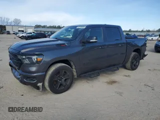 2021 Ram 1500 Big Horn z VIN 1C6RREFM6MN834438, wystawiony jako Copart lot #43195865 z przebiegiem 42 010 mil mil oraz Szkoda całkowita • Salvage title. Historia ofert i sprzedaży dostępna na DreamBid. Obrazek 1.
