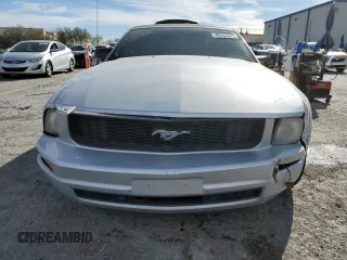 2007 Ford Mustang Deluxe with VIN 1ZVFT84N875363419, listed as a Copart auction lot 45342325 with 118,453 mi miles and Salvage Title. Bid and sale history available at carsss.com. Image 5.