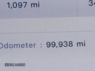 2017 Tesla Model S 100D z VIN 5YJSA1E21HF190815, wystawiony jako IAAI lot #42422004 z przebiegiem 99 938 mil mil oraz . Historia ofert i sprzedaży dostępna na DreamBid. Obrazek 16.