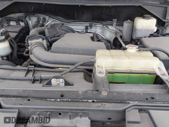 2017 Nissan NV Cargo SV z VIN 1N6BF0LY1HN803470, wystawiony jako IAAI lot #41729980 z przebiegiem 93 919 mil mil oraz . Historia ofert i sprzedaży dostępna na DreamBid. Obrazek 10.