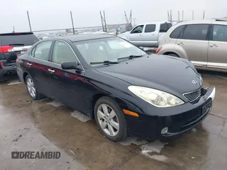 2005 Lexus ES 330 with VIN JTHBA30G955111921, listed as a IAAI auction lot 41430716 with 132,596 mi miles. Bid and sale history available at carsss.com. Image 1.