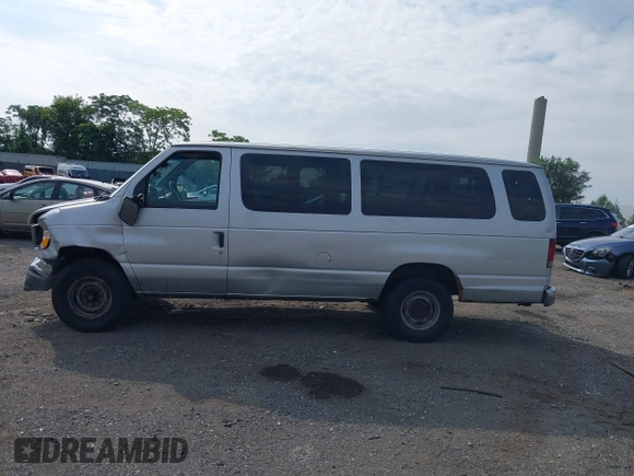 2002 Ford Econoline Passenger XL с VIN 1FBSS31L22HB33221, выставлен на аукционе IAAI как лот 42613580 с пробегом 196 057 миль миль и . История ставок и продаж доступна на DreamBid. Изображение 14.