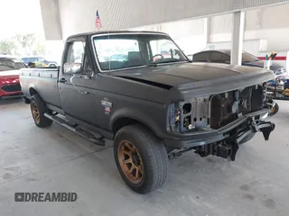 1995 Ford F-150 z VIN 1FTDF15Y4SNA15739, wystawiony jako IAAI lot #42263262 z przebiegiem Nie podano mil oraz . Historia ofert i sprzedaży dostępna na DreamBid. Obrazek 1.