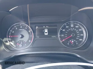 2022 Kia Forte LXS z VIN 3KPF24AD2NE425621, wystawiony jako IAAI lot #41865432 z przebiegiem 14 245 mil mil oraz . Historia ofert i sprzedaży dostępna na DreamBid. Obrazek 7.