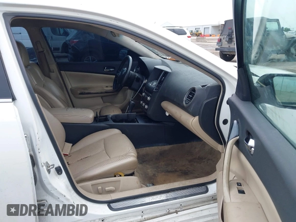 2012 Nissan Maxima SV с VIN 1N4AA5AP4CC810203, выставлен на аукционе IAAI как лот 42352937 с пробегом 221 318 миль миль и . История ставок и продаж доступна на DreamBid. Изображение 5.