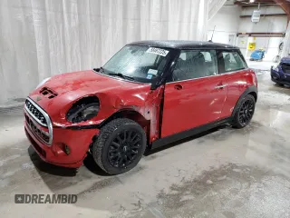 2015 MINI Hardtop S z VIN WMWXP7C51F2A58240, wystawiony jako Copart lot #58467225 z przebiegiem 101 775 mil mil oraz Szkody całkowita. Historia ofert i sprzedaży dostępna na DreamBid. Obrazek 1.