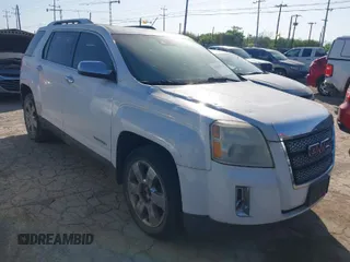 2012 GMC Terrain SLT-2 with VIN 2GKFLWE50C6340290, listed as a IAAI auction lot 41993692 with 272,171 mi miles. Bid and sale history available at carsss.com. Image 1.
