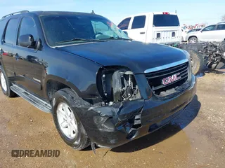 2011 GMC Yukon SLE with VIN 1GKS1AE01BR108215, listed as a IAAI auction lot 41379402 with 195,171 mi miles. Bid and sale history available at carsss.com. Image 6.