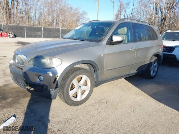 2007 BMW X5 3.0si with VIN 5UXFE43557L011254, listed as a IAAI auction lot 41696843 with 201,402 mi miles. Bid and sale history available at carsss.com. Image 2.