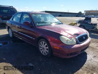2002 Hyundai Sonata GLS with VIN KMHWF35HX2A586689, listed as a IAAI auction lot 41681385 with 273,132 mi miles. Bid and sale history available at carsss.com. Image 1.