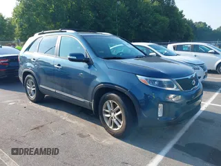 2014 Kia Sorento LX с VIN 5XYKT4A63EG549266, выставлен на аукционе IAAI как лот 42686819 с пробегом 179 393 миль миль и . История ставок и продаж доступна на DreamBid. Изображение 1.