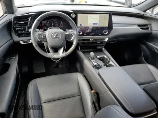 2024 Lexus RX 350 z VIN 2T2BAMCA7RC070952, wystawiony jako Copart lot #43668345 z przebiegiem 11 200 mil mil oraz Szkoda całkowita • Salvage title. Historia ofert i sprzedaży dostępna na DreamBid. Obrazek 8.