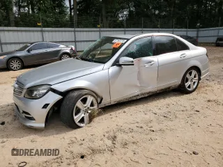 2011 Mercedes-Benz C 300 Sport с VIN WDDGF5EB2BA517095, выставлен на аукционе Copart как лот 57162275 с пробегом Не указан миль и Списание • Salvage title. История ставок и продаж доступна на DreamBid. Изображение 1.