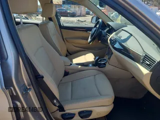 2013 BMW X1 xDrive28i z VIN WBAVL1C51DVR89832, wystawiony jako Copart lot #53842475 z przebiegiem 197 849 mil mil oraz Czysty tytuł • Clean title. Historia ofert i sprzedaży dostępna na DreamBid. Obrazek 5.