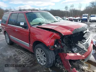 2008 Lincoln Navigator with VIN 5LMFU28518LJ18538, listed as a IAAI auction lot 41546111 with 123,174 mi miles. Bid and sale history available at carsss.com. Image 6.