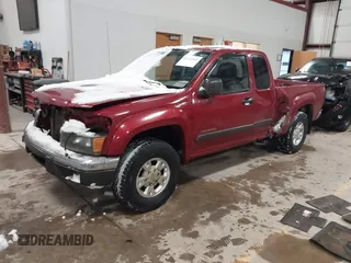 2004 Chevrolet Colorado LS Z71 with VIN 1GCDT196048190573, listed as a IAAI auction lot 41344064 with 292,346 mi miles. Bid and sale history available at carsss.com. Image 18.