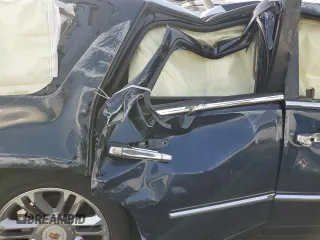 2007 Cadillac Escalade z VIN 1GYFK63837R153531, wystawiony jako Copart lot #56426285 z przebiegiem Nie podano mil oraz Szkoda całkowita • Salvage title. Historia ofert i sprzedaży dostępna na DreamBid. Obrazek 11.