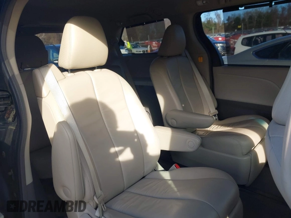 2013 Toyota Sienna XLE with VIN 5TDDK3DC0DS067993, listed as a IAAI auction lot 41832594 with 159,364 mi miles and . Bid and sale history available at DreamBid. Image 8.