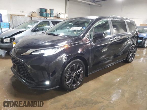 2022 Toyota Sienna XSE z VIN 5TDXRKEC5NS132033, wystawiony jako Copart lot #44216705 z przebiegiem 50 512 mil mil oraz Szkoda całkowita • Salvage title. Historia ofert i sprzedaży dostępna na DreamBid. Obrazek 1.