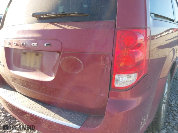 2014 Dodge Grand Caravan SE with VIN 2C4RDGBG5ER376866, listed as a IAAI auction lot 42022978 with 108,037 mi miles. Bid and sale history available at carsss.com. Image 6.