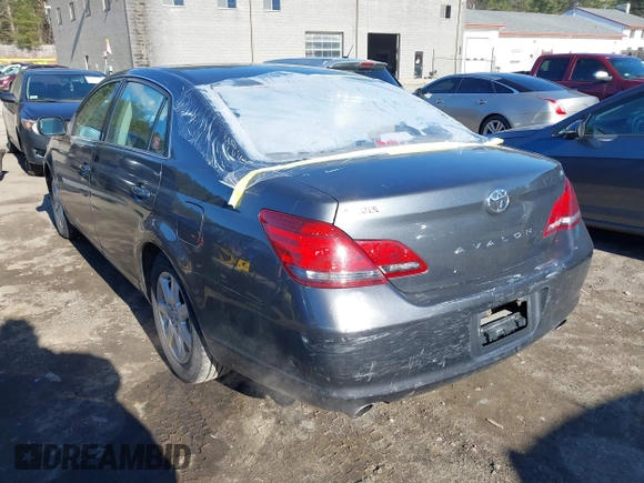 2008 Toyota Avalon XL with VIN 4T1BK36B18U303138, listed as a IAAI auction lot 41864330 with 208,932 mi miles and . Bid and sale history available at DreamBid. Image 3.
