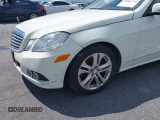 2011 Mercedes-Benz E-Class E 350 Luxury with VIN WDDHF8HB0BA422696, listed as a IAAI auction lot 42006732 with 147,653 mi miles. Bid and sale history available at carsss.com. Image 12.