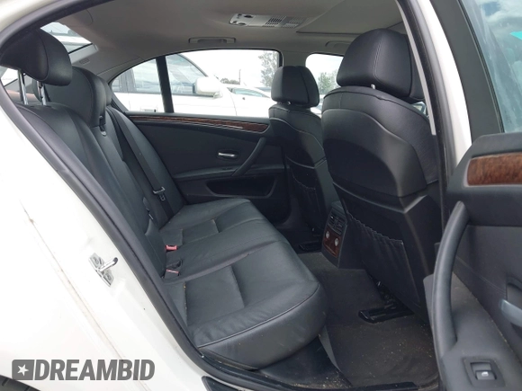 2009 BMW 5 Series 528i with VIN WBANU53529C121927, listed as a IAAI auction lot 42063066 with 195,322 mi miles and . Bid and sale history available at carsss.com. Image 8.