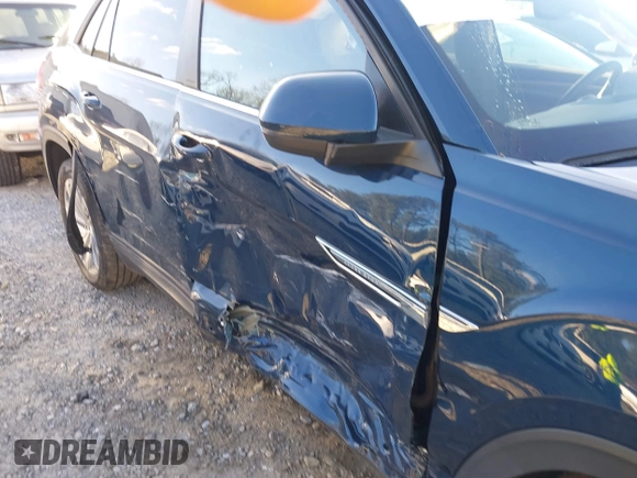 2021 Volkswagen Atlas SE with VIN 1V2WE2CA4MC204010, listed as a IAAI auction lot 41252081 with 41,106 mi miles and . Bid and sale history available at DreamBid. Image 6.