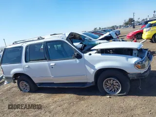 2000 Ford Explorer XLT с VIN 1FMZU63P8YZB84601, выставлен на аукционе IAAI как лот 41340435 с пробегом 132 511 миль миль и . История ставок и продаж доступна на DreamBid. Изображение 13.