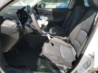 2016 Scion iA z VIN 3MYDLBZV8GY109648, wystawiony jako Copart lot #55254915 z przebiegiem 147 420 mil mil oraz Szkody całkowita. Historia ofert i sprzedaży dostępna na DreamBid. Obrazek 7.