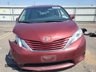 2017 Toyota Sienna LE Auto Access Seat with VIN 5TDKZ3DC7HS791480, listed as a Copart auction lot 68113304 with 130,258 mi miles and Salvage Title. Bid and sale history available at carsss.com. Image 5.