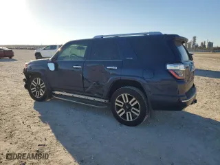 2017 Toyota 4Runner SR5 with VIN JTEZU5JR6H5148217, listed as a Copart auction lot 47829365 with 82,311 mi miles and Salvage Title. Bid and sale history available at carsss.com. Image 2.