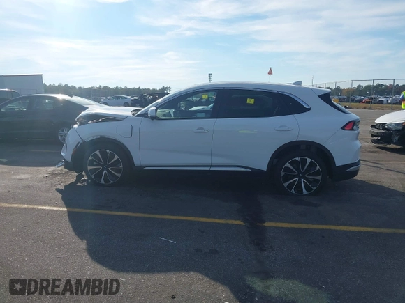 2024 VinFast VF 8 Plus z VIN RLLV1AFA9RH008627, wystawiony jako IAAI lot #40870681 z przebiegiem 338 mil mil oraz . Historia ofert i sprzedaży dostępna na DreamBid. Obrazek 15.