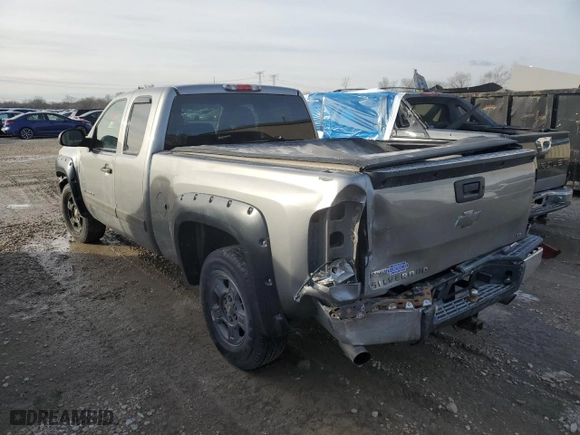 2008 Chevrolet Silverado 1500 LT w/2LT with VIN 2GCEC190681255192, listed as a Copart auction lot 88859865 with 210,023 mi miles and Salvage Title. Bid and sale history available at carsss.com. Image 2.