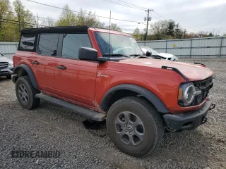 2024 Ford Bronco Big Bend z VIN 1FMDE7BH7RLA10353, wystawiony jako Copart lot #54209345 z przebiegiem 10 606 mil mil oraz Szkoda całkowita • Salvage title. Historia ofert i sprzedaży dostępna na DreamBid. Obrazek 4.