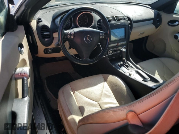 2006 Mercedes-Benz SLK 280 z VIN WDBWK54F36F093584, wystawiony jako Copart lot #51531255 z przebiegiem 155 165 mil mil oraz Tytuł czysty. Historia ofert i sprzedaży dostępna na DreamBid. Obrazek 8.
