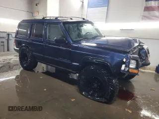 1997 Jeep Cherokee Country with VIN 1J4FJ78S0VL592781, listed as a Copart auction lot 83209464 with 287,206 mi miles and Salvage Title. Bid and sale history available at carsss.com. Image 4.