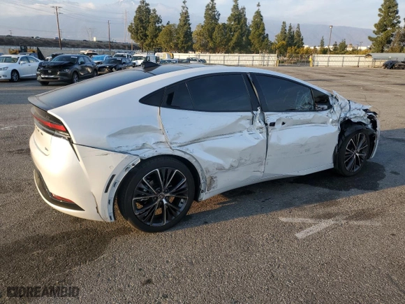 2024 Toyota Prius LE with VIN JTDACAAU7R3021135, listed as a Copart auction lot 43271765 with 18,416 mi miles and Salvage Title. Bid and sale history available at carsss.com. Image 3.