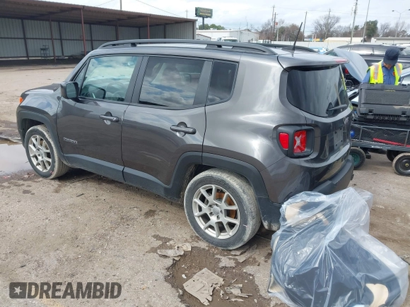 2020 Jeep Renegade Latitude with VIN ZACNJABB6LPL62935, listed as a IAAI auction lot 41487763 with 140,078 mi miles. Bid and sale history available at carsss.com. Image 3.