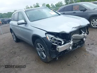2021 Mercedes-Benz GLC 300 z VIN W1N0G8EB0MF918170, wystawiony jako IAAI lot #42291891 z przebiegiem 34 055 mil mil oraz . Historia ofert i sprzedaży dostępna na DreamBid. Obrazek 1.