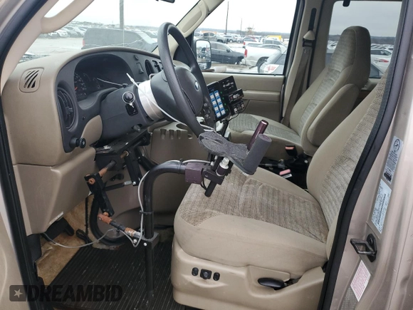 2003 Ford Econoline Cargo with VIN 1FMNE31L93HA88002, listed as a Copart auction lot 45013245 with 147,458 mi miles and Clean Title. Bid and sale history available at DreamBid. Image 7.