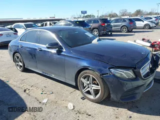 2019 Mercedes-Benz E-Class E 300 with VIN WDDZF4JB5KA523255, listed as a IAAI auction lot 41731107 with 22,065 mi miles. Bid and sale history available at carsss.com. Image 1.
