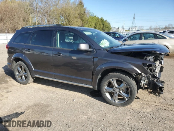 2019 Dodge Journey Crossroad z VIN 3C4PDCGGXKT746288, wystawiony jako Copart lot #53780855 z przebiegiem 106 171 mil mil oraz Szkoda całkowita • Salvage title. Historia ofert i sprzedaży dostępna na DreamBid. Obrazek 4.