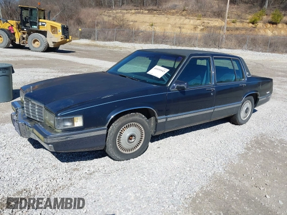 1991 Cadillac DeVille z VIN 1G6CD53B6M4325023, wystawiony jako IAAI lot #41691043 z przebiegiem 116 380 mil mil oraz . Historia ofert i sprzedaży dostępna na DreamBid. Obrazek 2.