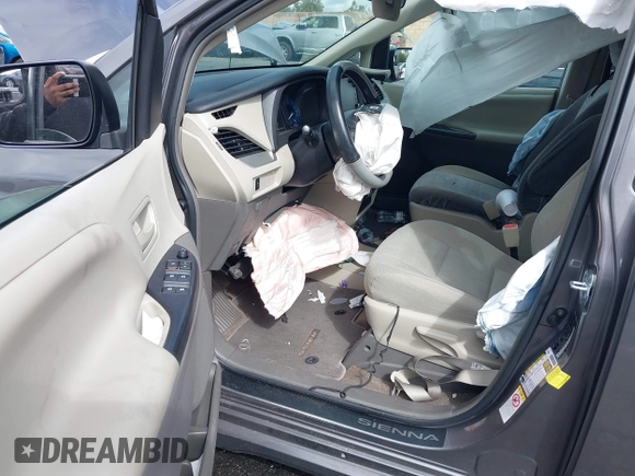 2019 Toyota Sienna L с VIN 5TDZZ3DCXKS966861, выставлен на аукционе IAAI как лот 41739828 с пробегом 64 305 миль миль и . История ставок и продаж доступна на DreamBid. Изображение 5.