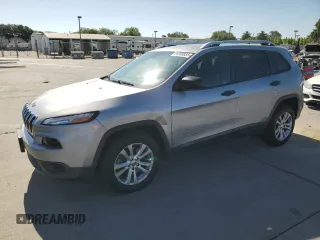 2015 Jeep Cherokee Sport z VIN 1C4PJLAB8FW677039, wystawiony jako Copart lot #64008855 z przebiegiem 101 731 mil mil oraz Czysty tytuł • Clean title. Historia ofert i sprzedaży dostępna na DreamBid. Obrazek 1.