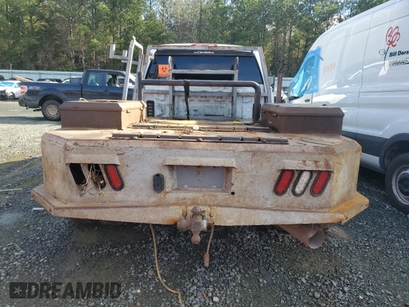 2019 Chevrolet Silverado 3500HD Work Truck with VIN 1GC4KVCY9KF196644, listed as a Copart auction lot 84682364 with 0 mi miles and Non Repairable. Bid and sale history available at carsss.com. Image 6.